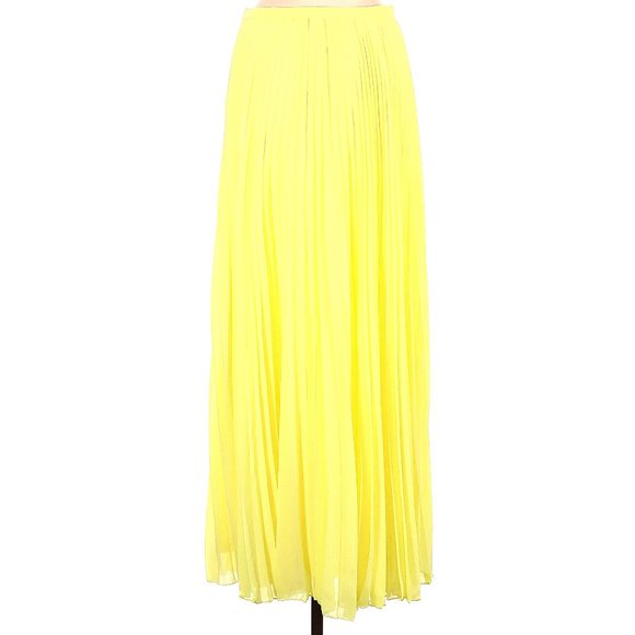 💋GORGEOUS💋 Pleated Maxi Skirt in Yellow - Picture 7 of 9